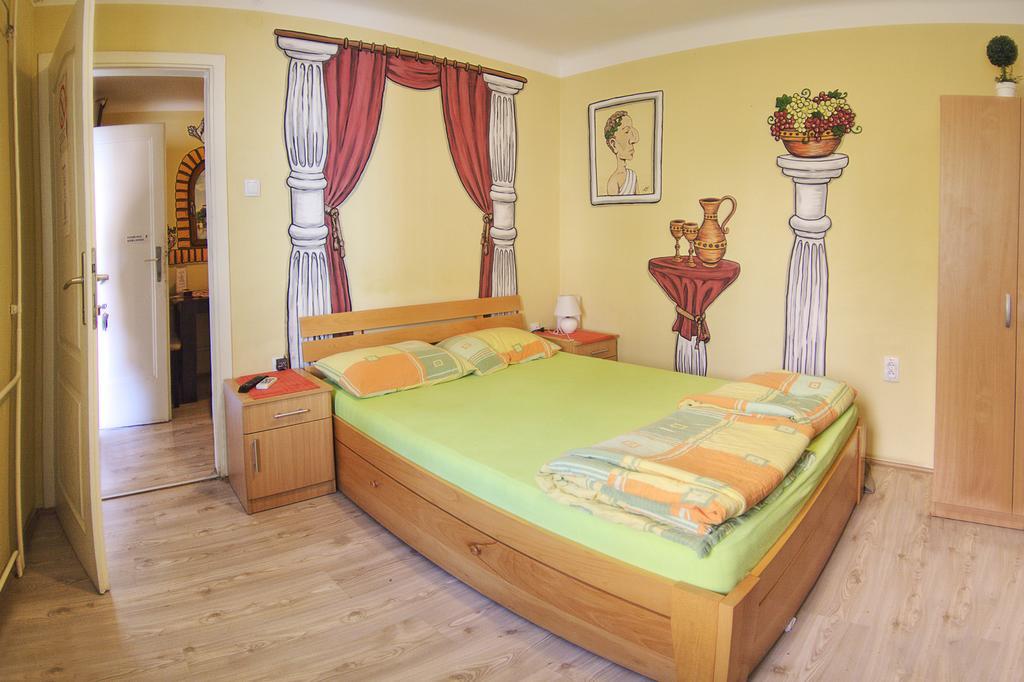 City Hostel Újvidék Szoba fotó